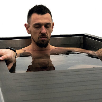 guy-tub-crop
